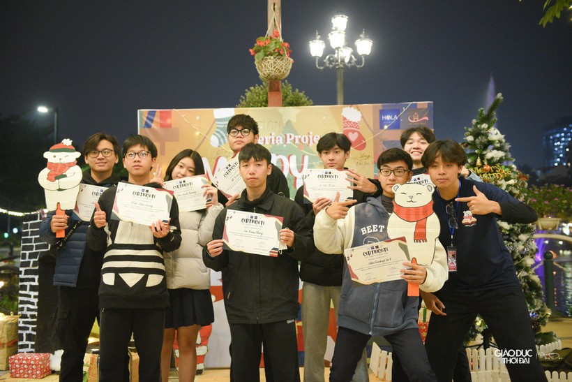 Merry On Main - hội chợ giáng sinh nhân ái của học sinh Hà thành ảnh 5