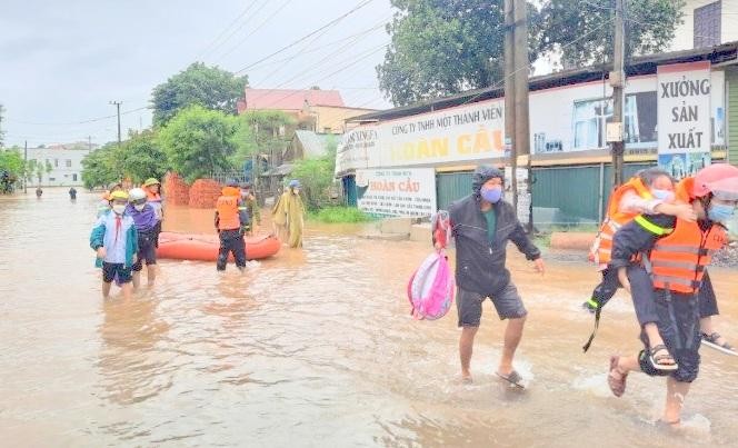 UBND tỉnh Quảng Trị yêu cầu Sở GD&ĐT chủ động cho học sinh nghỉ học nhằm đảm bảo an toàn trước bão Noru (Ảnh minh họa).