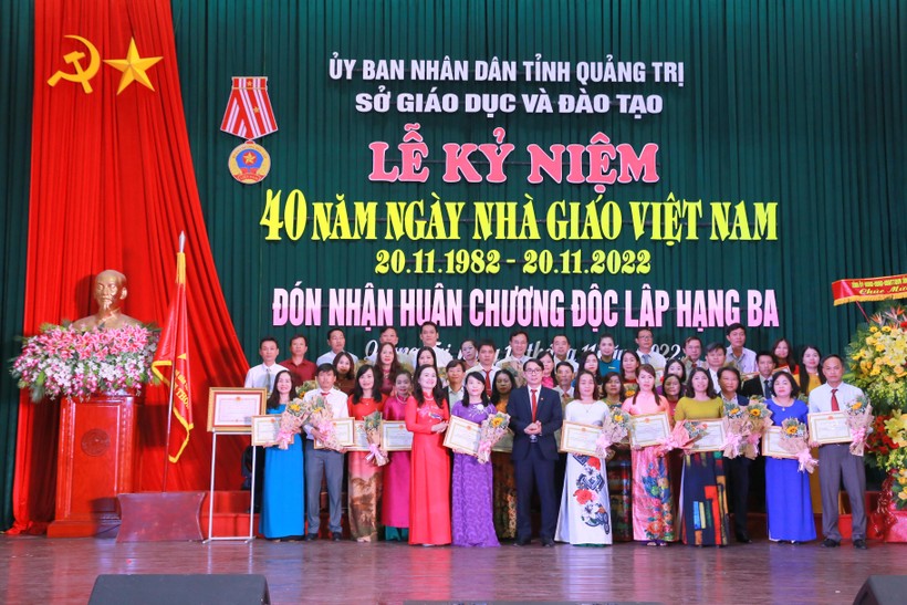 Ngành Giáo dục Quảng Trị đón nhận Huân chương Độc lập hạng Ba ảnh 8