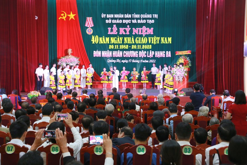 Ngành Giáo dục Quảng Trị đón nhận Huân chương Độc lập hạng Ba ảnh 5