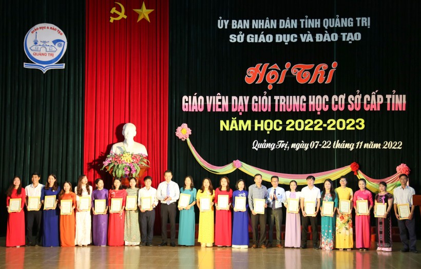 Hơn 300 nhà giáo Quảng Trị được công nhận giáo viên dạy giỏi THCS ảnh 3