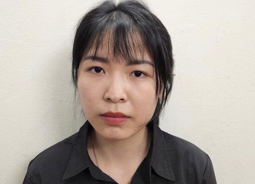 Nguyễn Khánh Linh tại cơ quan điều tra.