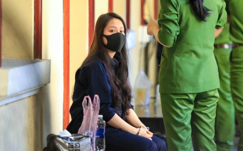 Nguyễn Võ Quỳnh Trang tại phiên tòa xét xử. Ảnh: Nhật Thịnh.