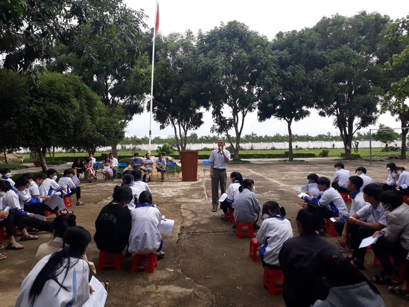 Học sinh tại Kon Tum được tham gia tư vấn, hướng nghiệp.