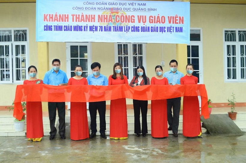 Khánh thành nhà công vụ giáo viên chào mừng 70 năm Công đoàn Giáo dục Việt Nam