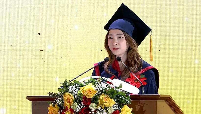 Hà Nội tuyên dương thủ khoa xuất sắc tốt nghiệp các trường đại học ảnh 3
