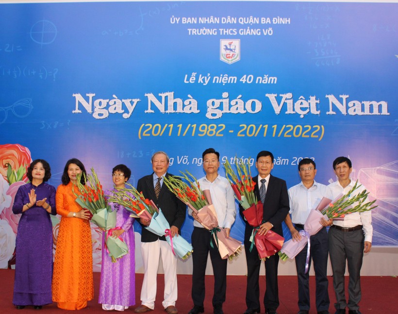 Trường THCS Giảng Võ kỷ niệm 40 năm ngày Nhà giáo Việt Nam ảnh 2