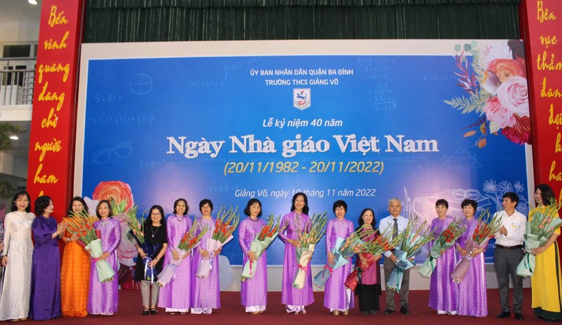 Trường THCS Giảng Võ kỷ niệm 40 năm ngày Nhà giáo Việt Nam ảnh 4