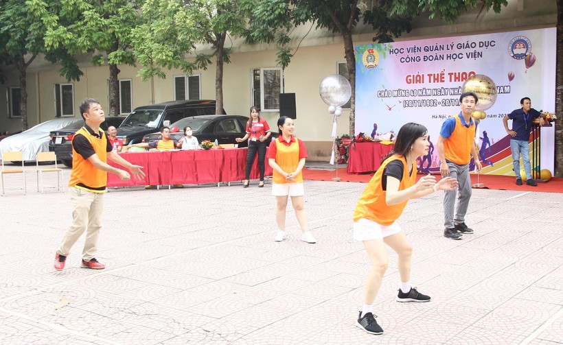 Học viện Quản lý giáo dục tổ chức hội thao chào mừng Ngày Nhà giáo Việt Nam ảnh 4