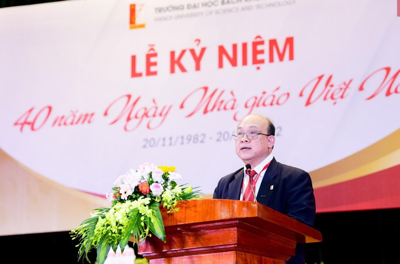 Trường Đại học Bách khoa Hà Nội kỷ niệm 40 năm Ngày Nhà giáo Việt Nam ảnh 3