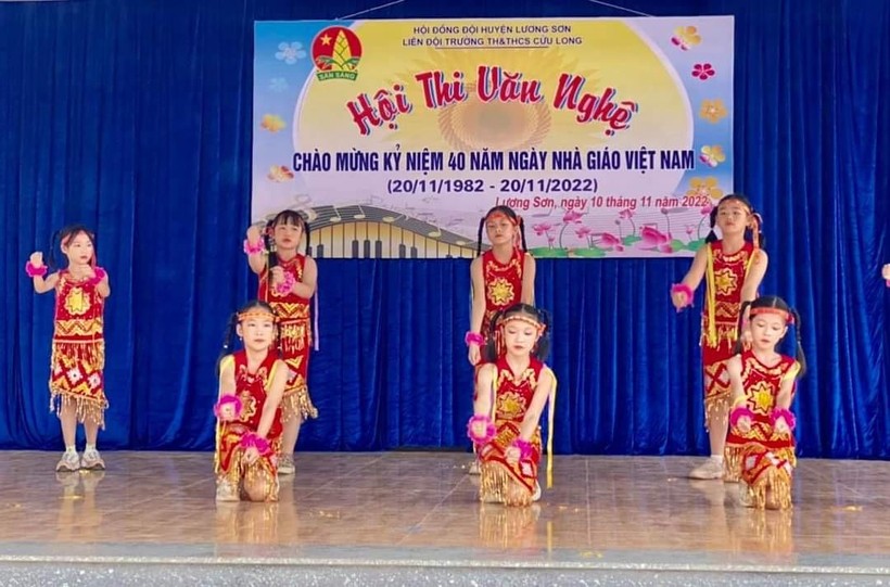 Chung tay vì học trò ở ngôi trường huyện miền núi Lương Sơn ảnh 1