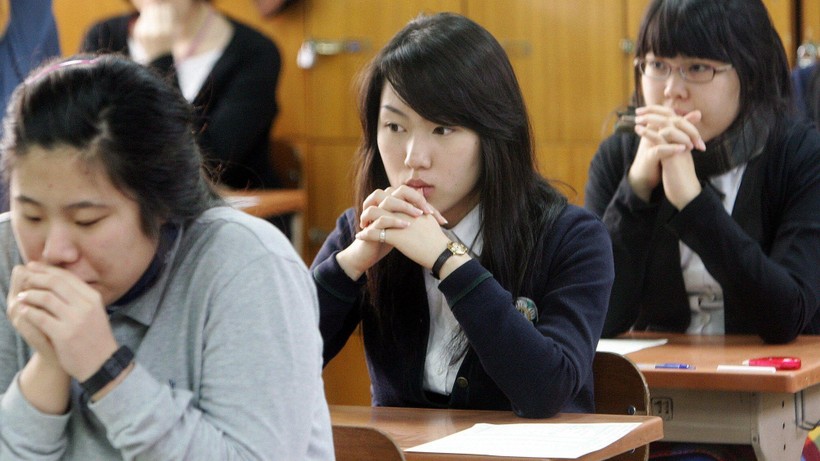 Thí sinh Hàn Quốc tham dự kỳ thi tuyển sinh đại học quốc gia.