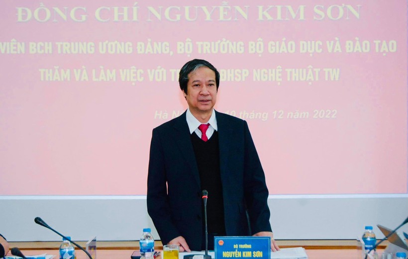 Bộ trưởng Bộ GD&ĐT Nguyễn Kim Sơn phát biểu trong buổi làm việc với Trường Đại học Sư phạm Nghệ thuật Trung ương.