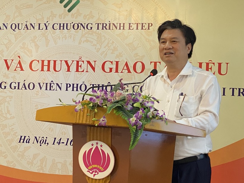 Thứ trưởng Bộ GD&ĐT Nguyễn Hữu Độ phát biểu tại tập huấn và chuyển giao tài liệu mô đun 5