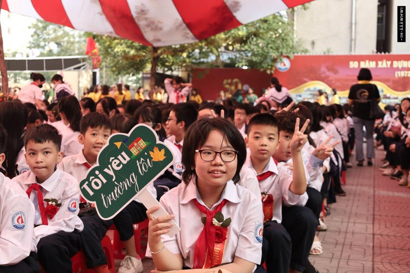 Hà Nội: Xúc động Lễ kỷ niệm 50 năm thành lập Trường THCS Cát Linh ảnh 5
