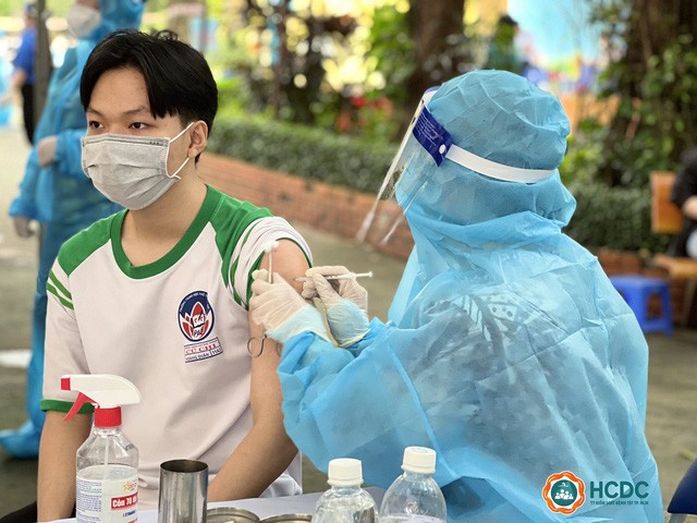 Tiêm vắc xin cho trẻ em tại TP Hồ Chí Minh. Ảnh: HCDC.