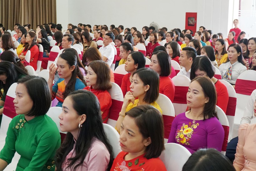 Hơn 400 thầy cô tiểu học của 6 môn dự thi giáo viên dạy giỏi cấp tỉnh Nghệ An ảnh 4