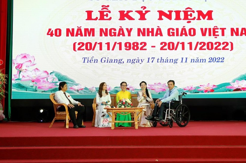 Tiền Giang họp mặt kỷ niệm 40 năm ngày Nhà giáo Việt Nam ảnh 3