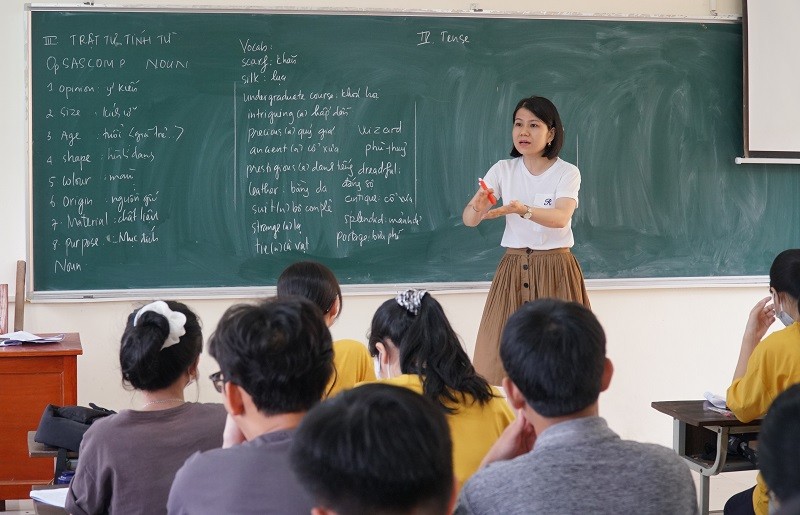 Hơn 1.500 giáo viên THPT tại Nghệ An được xét từ hạng III lên hạng II.
