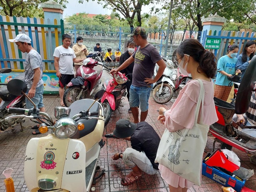 Ấm lòng trước những nghĩa cử cao đẹp của người dân tỉnh Quảng Nam và các tổ chức, cá nhân đã hỗ trợ cho người dân Đà Nẵng sau đợt mưa lũ vừa qua. 
