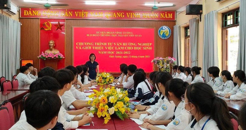 Hoạt động hướng nghiệp cho học sinh luôn được Trường THPT Nguyễn Viết Xuân đặc biệt quan tâm.