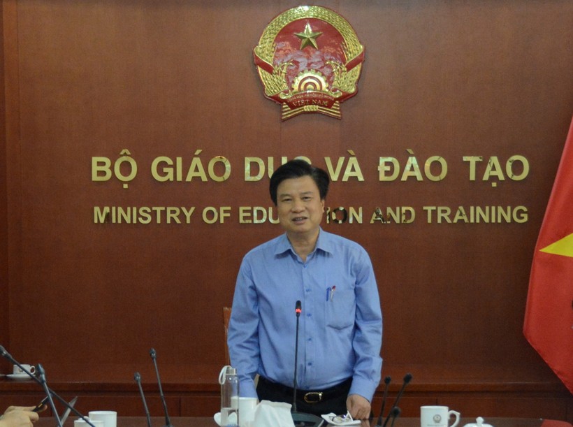 Thứ trưởng Bộ GD&ĐT Nguyễn Hữu Độ phát biểu khai mạc đợt tập huấn.