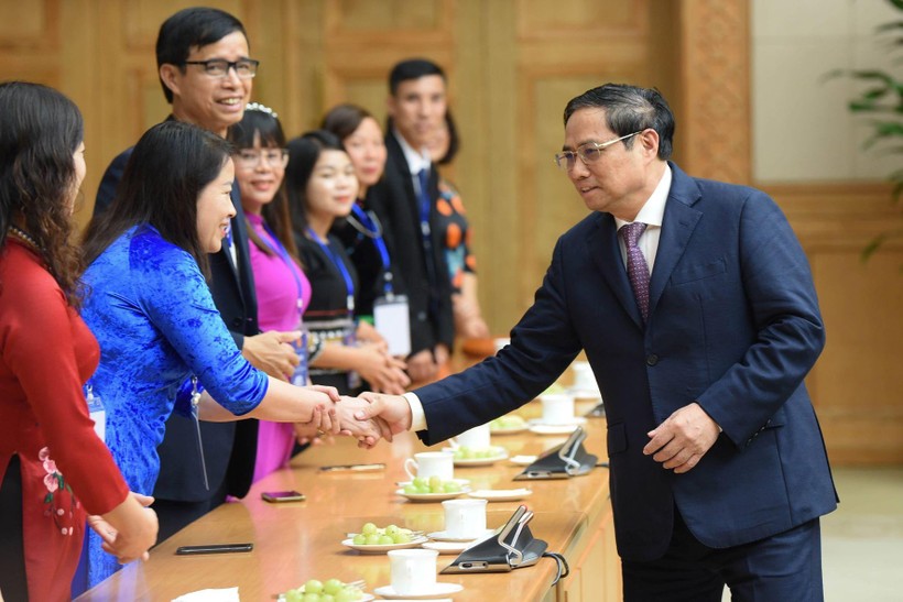 Thủ tướng Phạm Minh Chính gặp mặt các nhà giáo tiêu biểu ảnh 1
