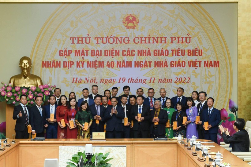 Thủ tướng Phạm Minh Chính gặp mặt các nhà giáo tiêu biểu ảnh 10