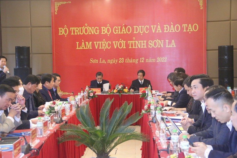 Bộ trưởng Nguyễn Kim Sơn: GD-ĐT Sơn La phát triển tốt nhưng còn nhiều thách thức ảnh 2