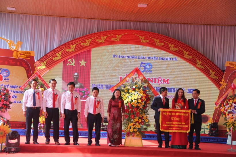 Trường THPT Nguyễn Trung Thiên kỷ niệm 50 năm thành lập ảnh 10