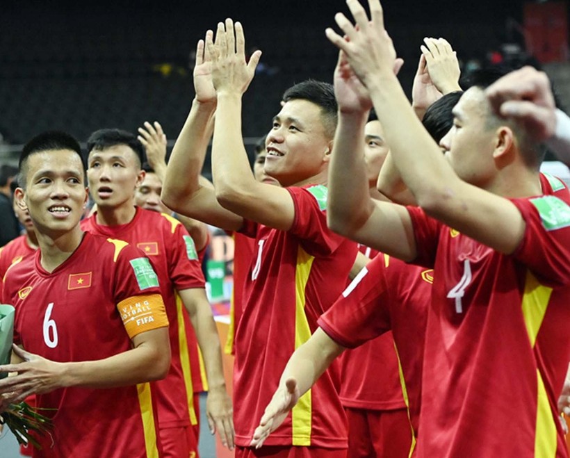Tuyển futsal Việt Nam dừng bước ở tứ giải châu Á kết sau trận thua Iran.