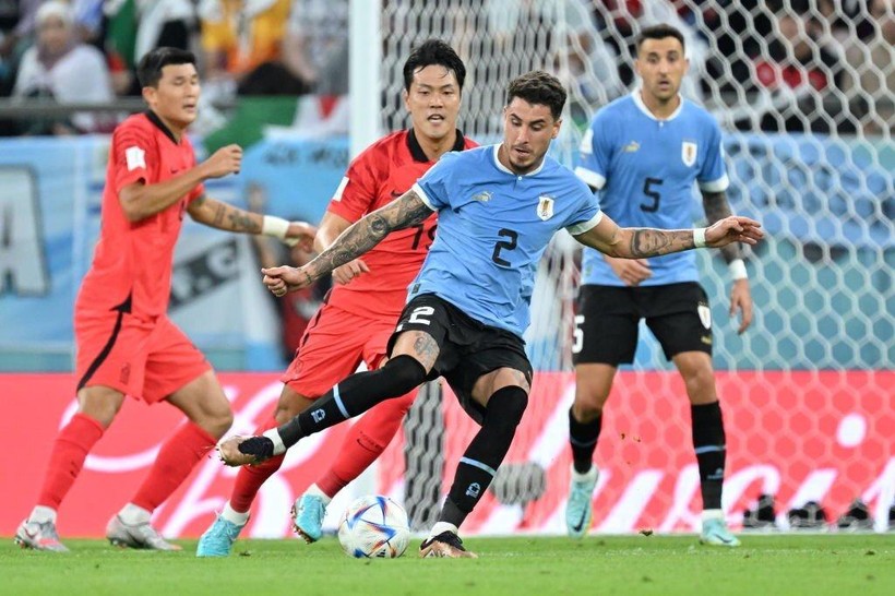 Uruguay và Hàn Quốc bất phân thắng bại ở trận ra quân World Cup.