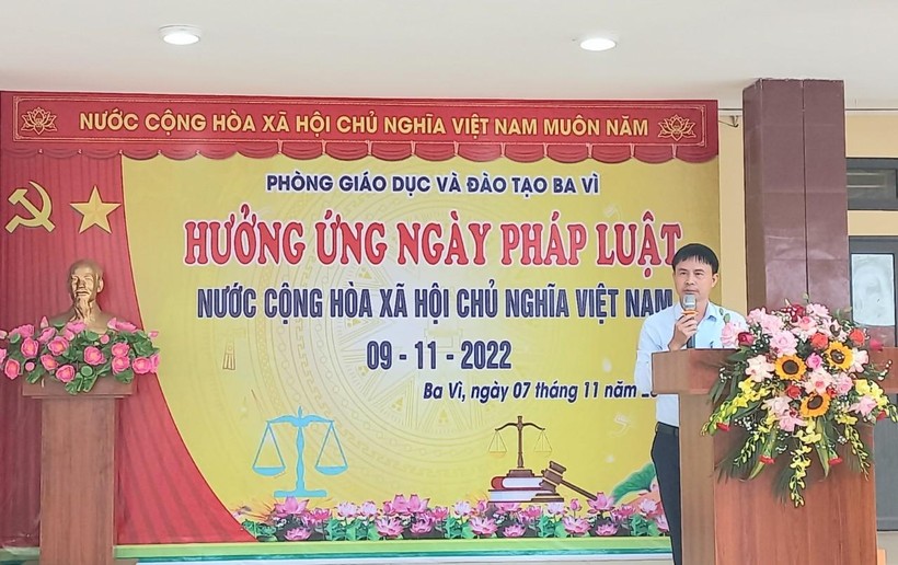 Ngành Giáo dục huyện Ba Vì hưởng ứng Ngày Pháp luật Việt Nam ảnh 1