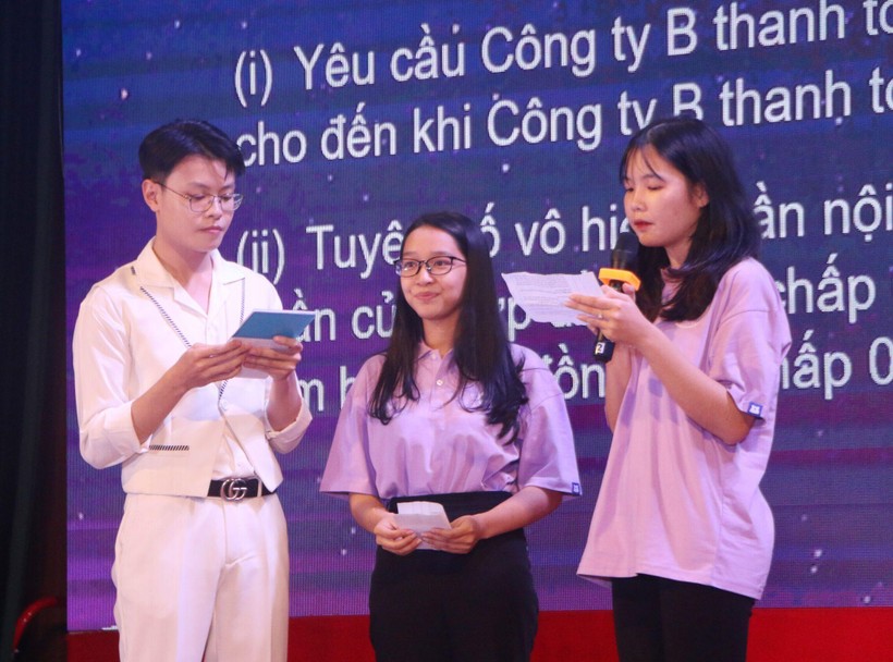 Cuộc thi thu hút sự tham gia của hàng nghìn sinh viên khoa Luật của các trường trên địa bàn Hà Nội. 