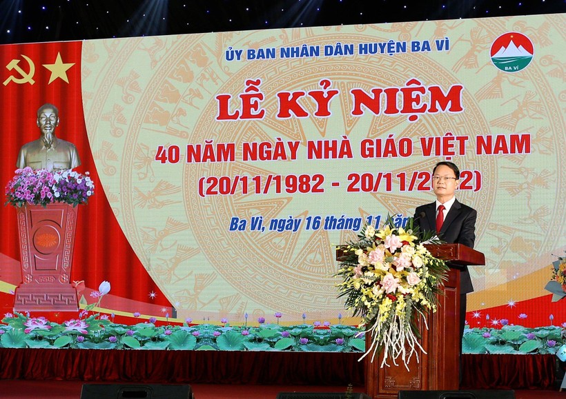 Huyện Ba Vì (Hà Nội) khen thưởng nhà giáo tiêu biểu năm 2022 ảnh 2