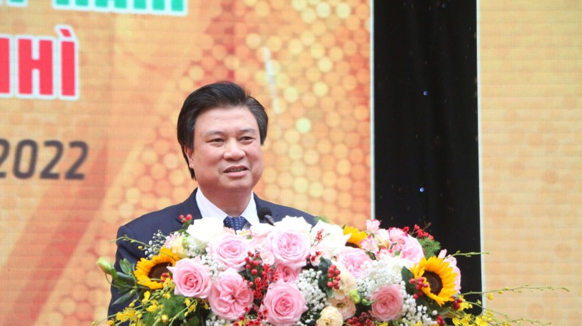 Trường THPT Phan Huy Chú đón Huân chương Lao động hạng Nhì ảnh 4