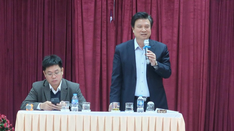Thứ trưởng Nguyễn Hữu Độ làm việc với Hội đồng thẩm định SGK lớp 11 ảnh 1