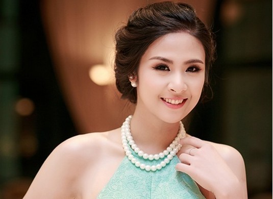 Hoa hậu Việt Nam đẹp rạng ngời