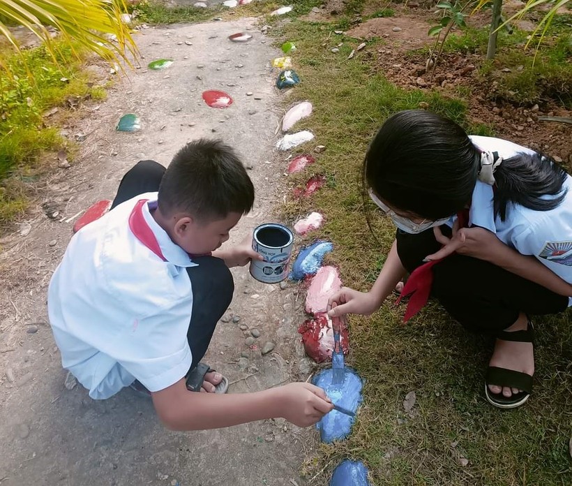 'Kim chỉ nam' giáo dục đạo đức lối sống cho học sinh Lào Cai ảnh 1