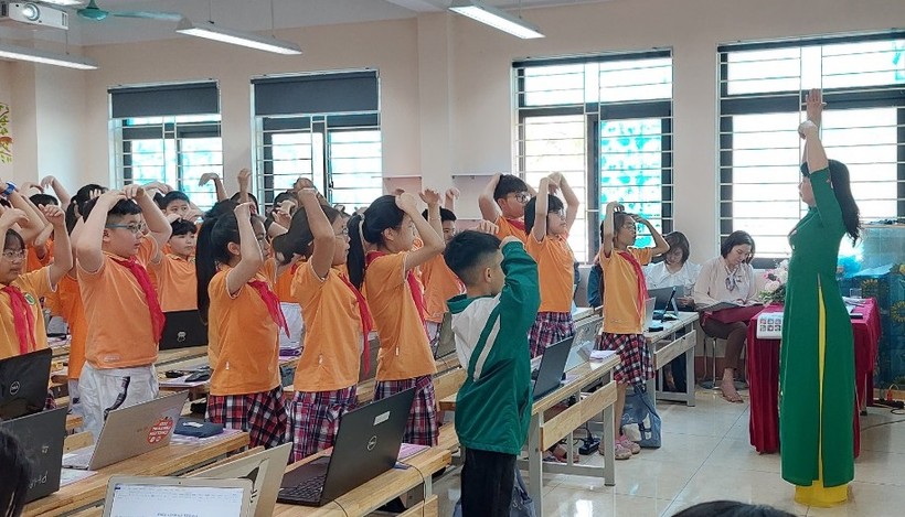 Lào Cai ứng dụng Office 365 trong dạy học và kiểm soát chất lượng ảnh 1