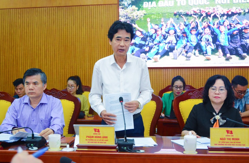 Ông Phạm Hùng Anh, Vụ trưởng Vụ Cơ sở vật chất, Bộ GD&ĐT phát biểu tại buổi làm việc. ảnh 3