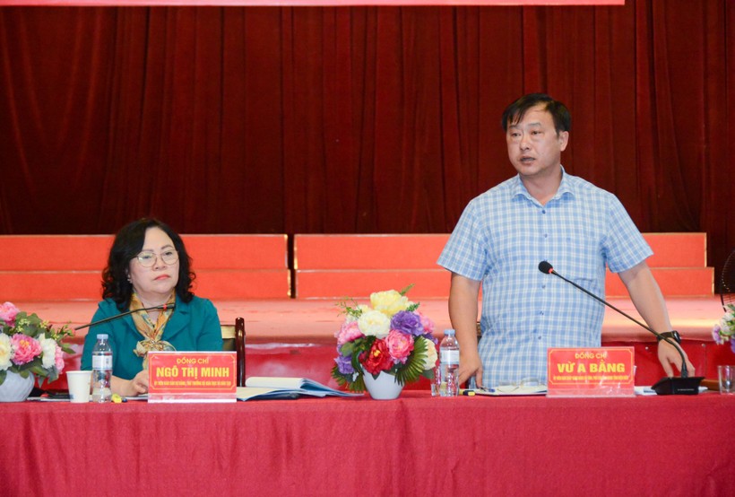 Ông Vừ A Bằng, Phó Chủ tịch UBND tỉnh Điện Biên phát biểu tại buổi làm việc. ảnh 3