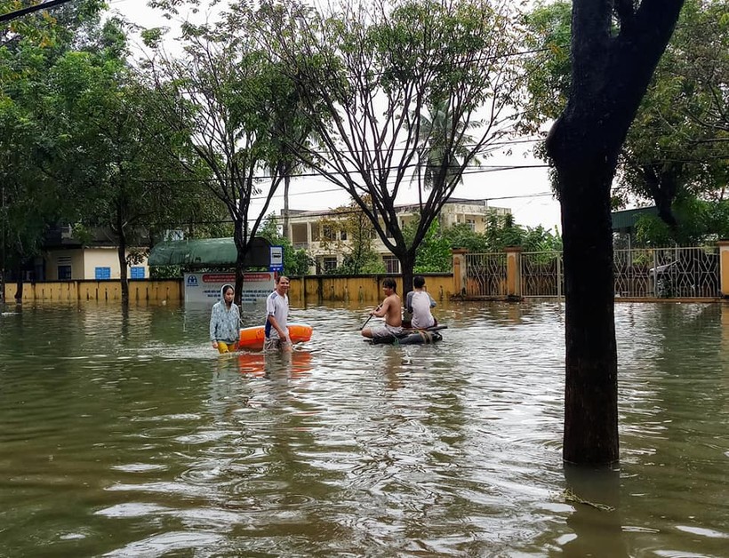 Nhiều khu vực trên địa bàn tỉnh Quảng Nam đã ngập sâu trong nước. (Ảnh CTV A Lăng Ngước)