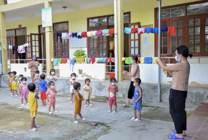 Nhiều trường học tại Điện Biên được trưng tập làm khu cách ly trong điều kiện còn nhiều khó khăn