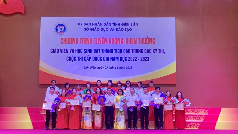 Tuyên dương 97 giáo viên, học sinh Điện Biên đạt thành tích cao trong các kỳ thi ảnh 1