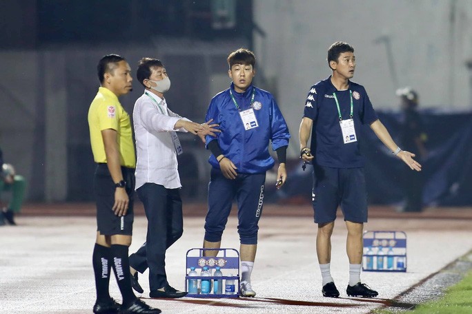 Vì sao đội bóng TP.HCM muốn "tái hợp" với HLV Chung Hae-soung?