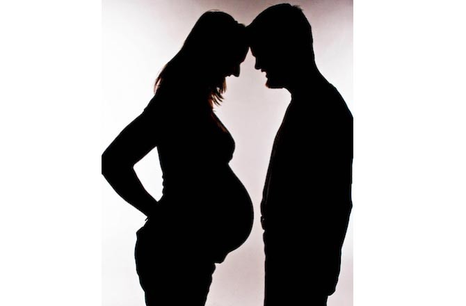 Bà bầu mang thai con trai có thể tiết ra mùi đặc trưng khác với bà bầu mang thai con gái. 