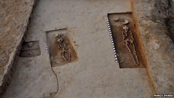 Phát hiện 4 bộ xương người có niên đại 5.000 năm ở Ấn Độ