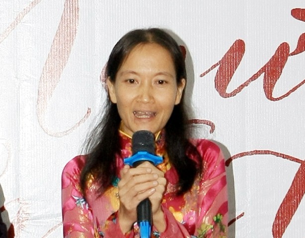 Cô giáo Nguyễn Thị Mai Trâm - người đoạt giải Nhất cuộc thi viết "Người học trò trong kí ức" do báo Sinh viên Việt nam tổ chức.
