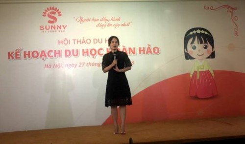 Bà Trần Thị Hồng Nhung